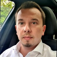 Lukas Hellmann Headshot