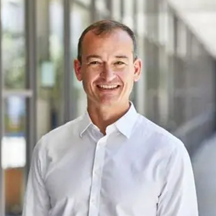 Prof. Philip Kasten Headshot