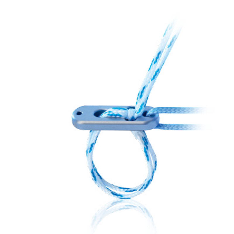 graftmax button showing adjustable loop with sutures