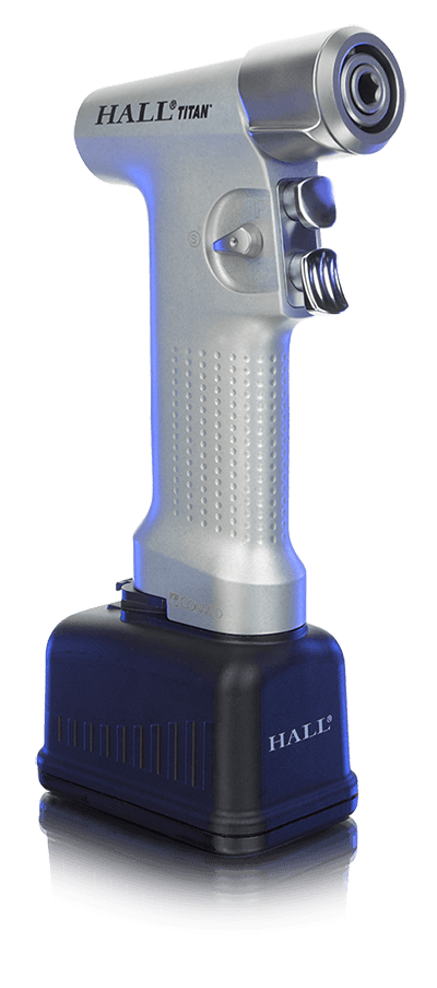 Handgerät mit Hall Titan-Antriebssystem, nach links abgewinkelt, zeigt Einführstelle für die Klinge